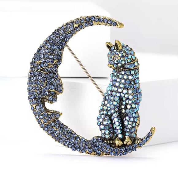Blue Cat Moon Diamond Crystal Brooch - Picture 8 of 8